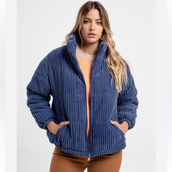 Forever 21 Jackets & Blazers - FOREVER 21 | Navy blue corduroy puffer jacket